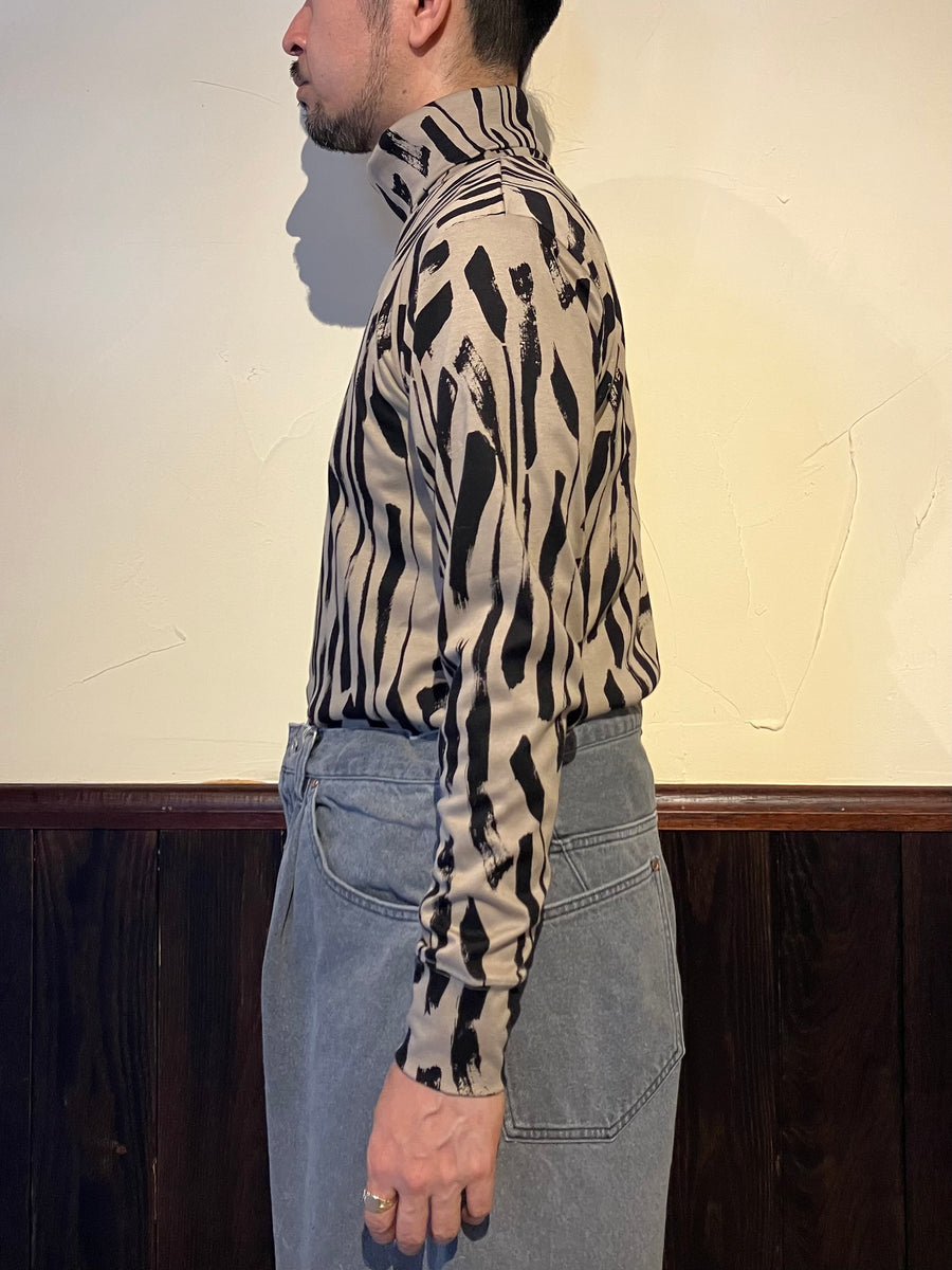 412500 ブラッシュプリント タートルネックシャツ – HAVERSACK