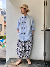 Load image into Gallery viewer, 862631 クリスタルブラッシュプリント ズアーブパンツ