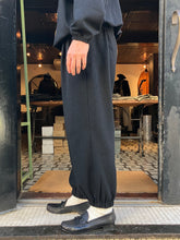 Load image into Gallery viewer, 462506 バランサーキュラーニット トラックパンツ
