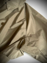 Load image into Gallery viewer, 472507 シルクコーティング ラグラントレンチコート