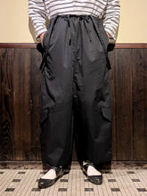 이미지를 갤러리 뷰어에 로드 , Women 862528  　塩縮サテン　オーバーパンツ

