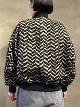 画像をギャラリービューアに読み込む, Women 472528　直営店別注　ビッグヘリンボーン　ノーカラーブルゾン
