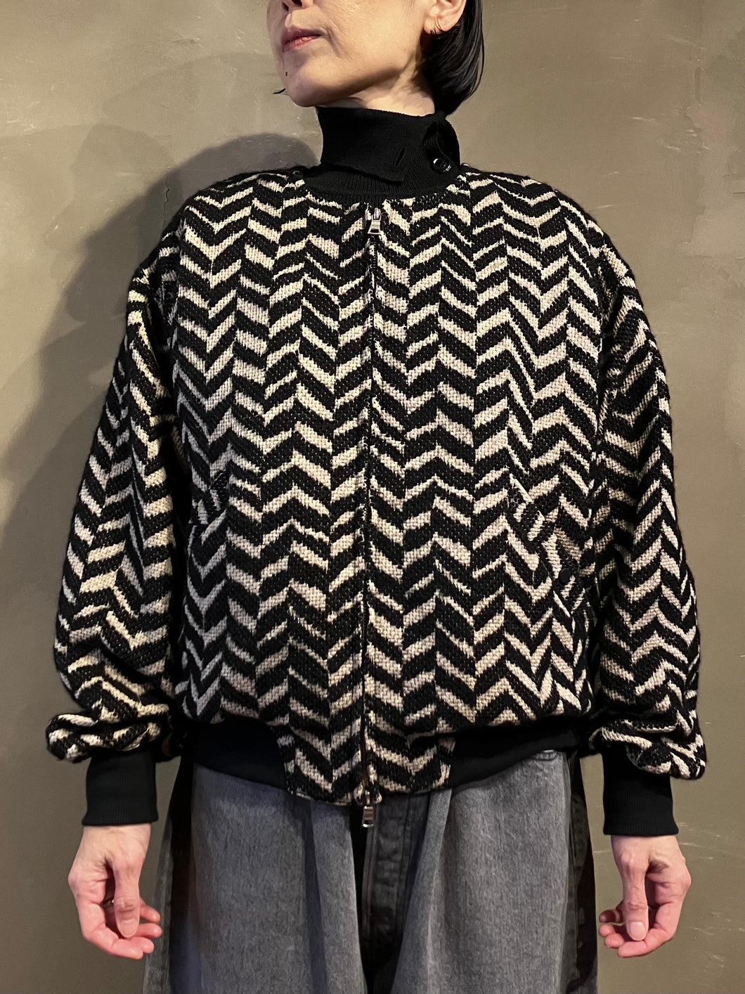 Women 472528　直営店別注　ビッグヘリンボーン　ノーカラーブルゾン