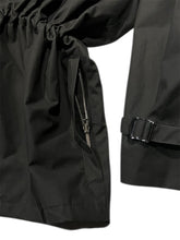 画像をギャラリービューアに読み込む, 472527  ワックスコットン　ハイネックプルオーバーブルゾン
