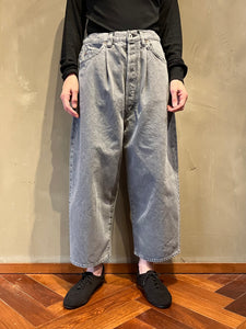 Women 462501 ワイドテーパード　ブラックデニムパンツ
