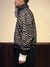 画像をギャラリービューアに読み込む, 472528  直営店別注　ビッグヘリンボーン　ノーカラーブルゾン
