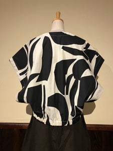 Women 622537 　ペーパーカッティングプリント　スリーブレス　カーディガン