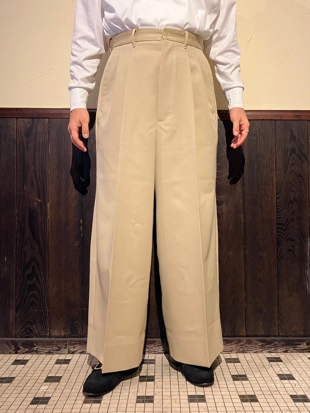 462507  ウールギャバジン　ハイウエストツープリーツワイドパンツ