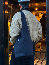 將圖片載入圖庫檢視器 482522　直営店別注　ウルトラスエード　ショルダーバッグ
