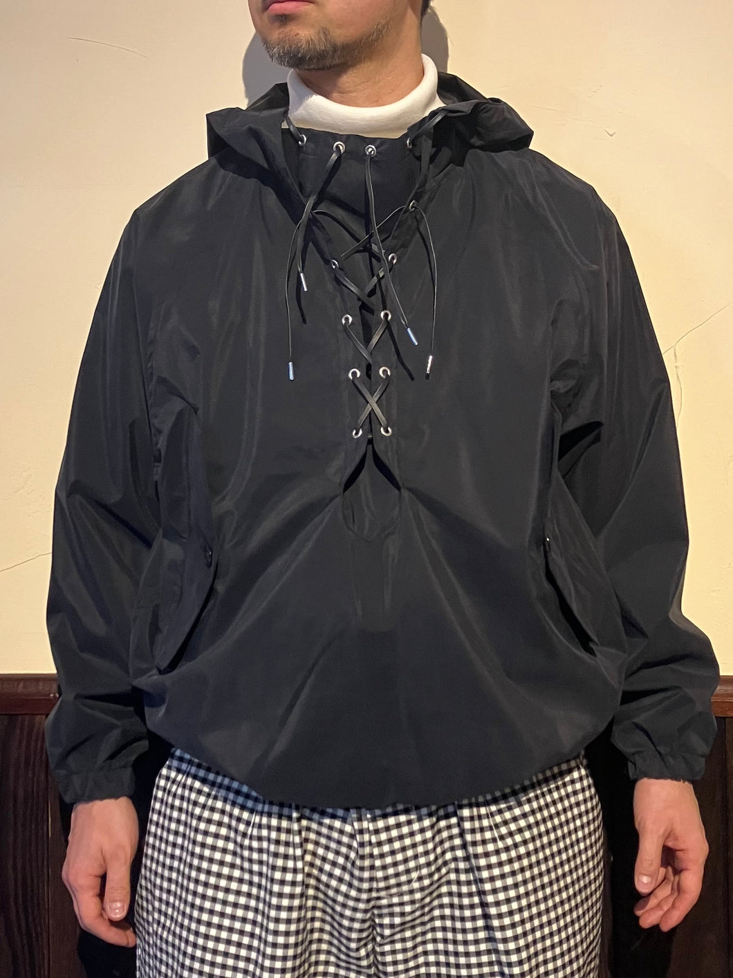 872622 シルクコーティング レースアップアノラックパーカー – HAVERSACK