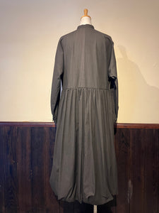 Women 322520 墨染ブロード バンドカラー ロングワンピース