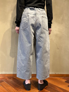 Women 462501 ワイドテーパード　ブラックデニムパンツ
