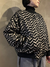 画像をギャラリービューアに読み込む, Women 472528　直営店別注　ビッグヘリンボーン　ノーカラーブルゾン
