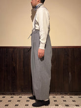 画像をギャラリービューアに読み込む, 462532  ピンストライプ　サロペットワイドパンツ
